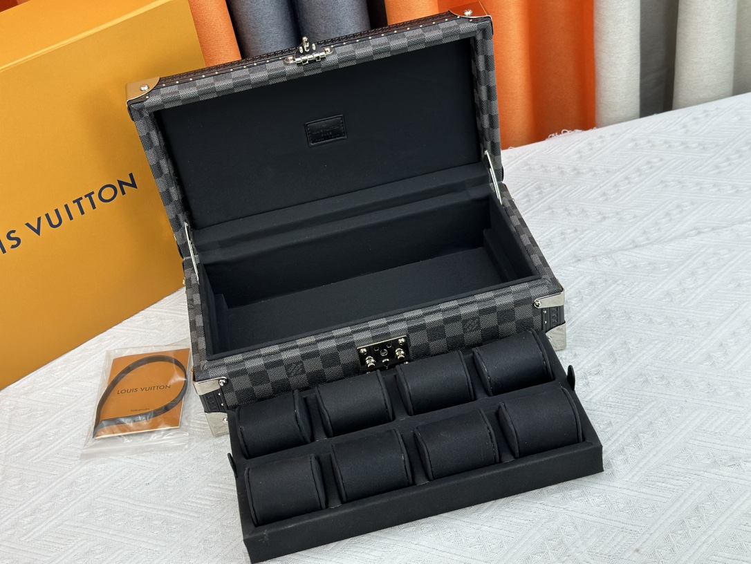 Louis Vuitton M4700B M47641 Shoulder Bag Handbag