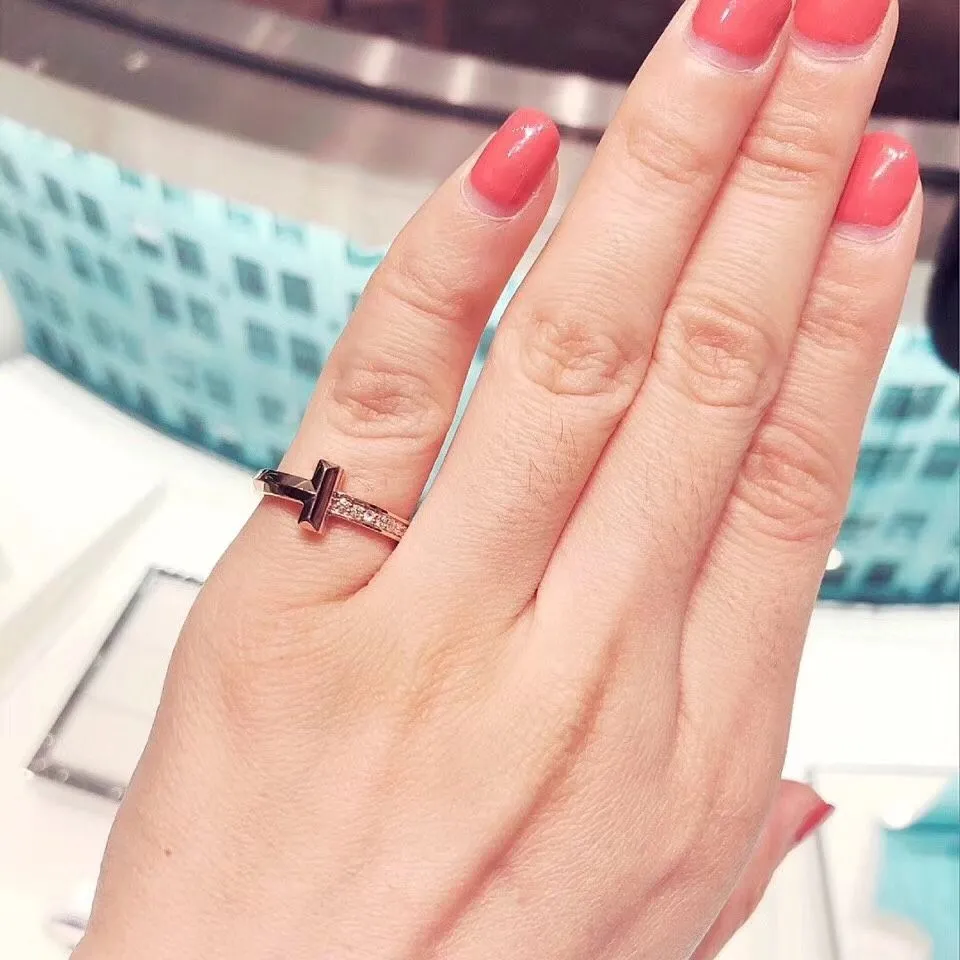 2021 Tiffany Single Side Diamonds High End Tiffany T Rose Gold T1 Ring Celebrity Style