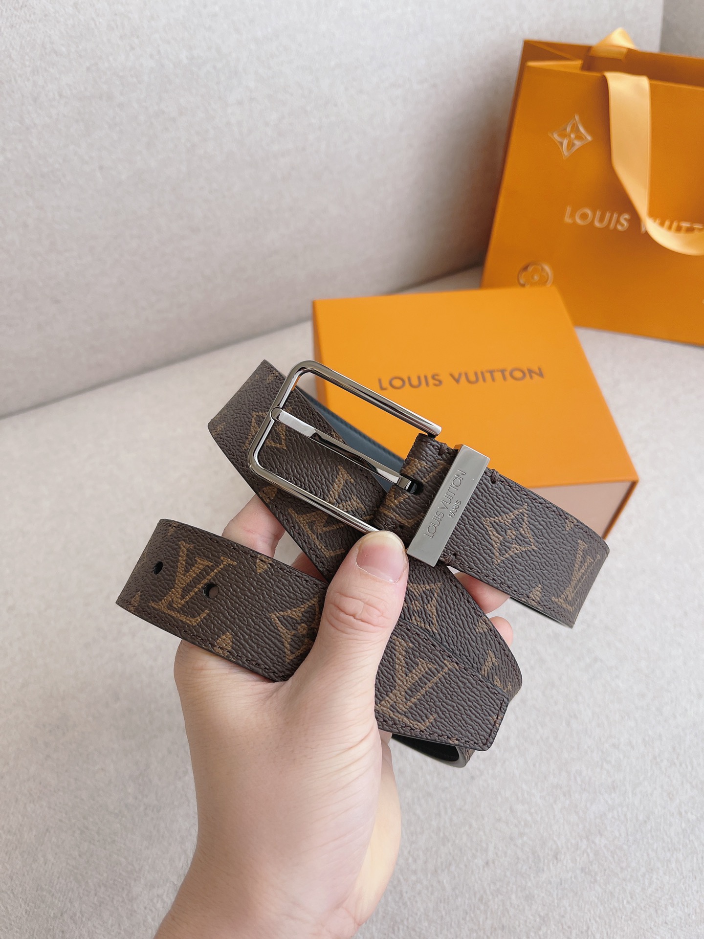 Louis Vuitton LV Leather Belts 1:1 Mirror Version