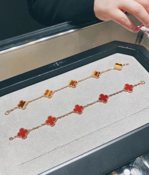 Best Van Cleef Bracelet Dupe, Tiger Eye Stone Clover Bracelet