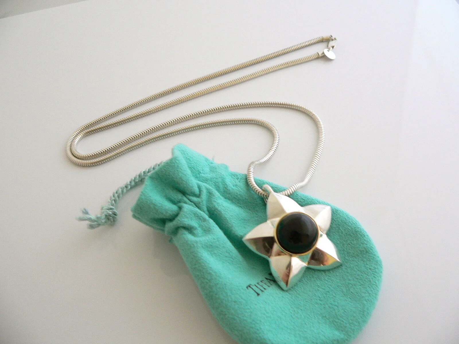 Tiffany & Co Onyx Star Necklace 18K Gold Silver Pendant Snake Chain Gift Pouch