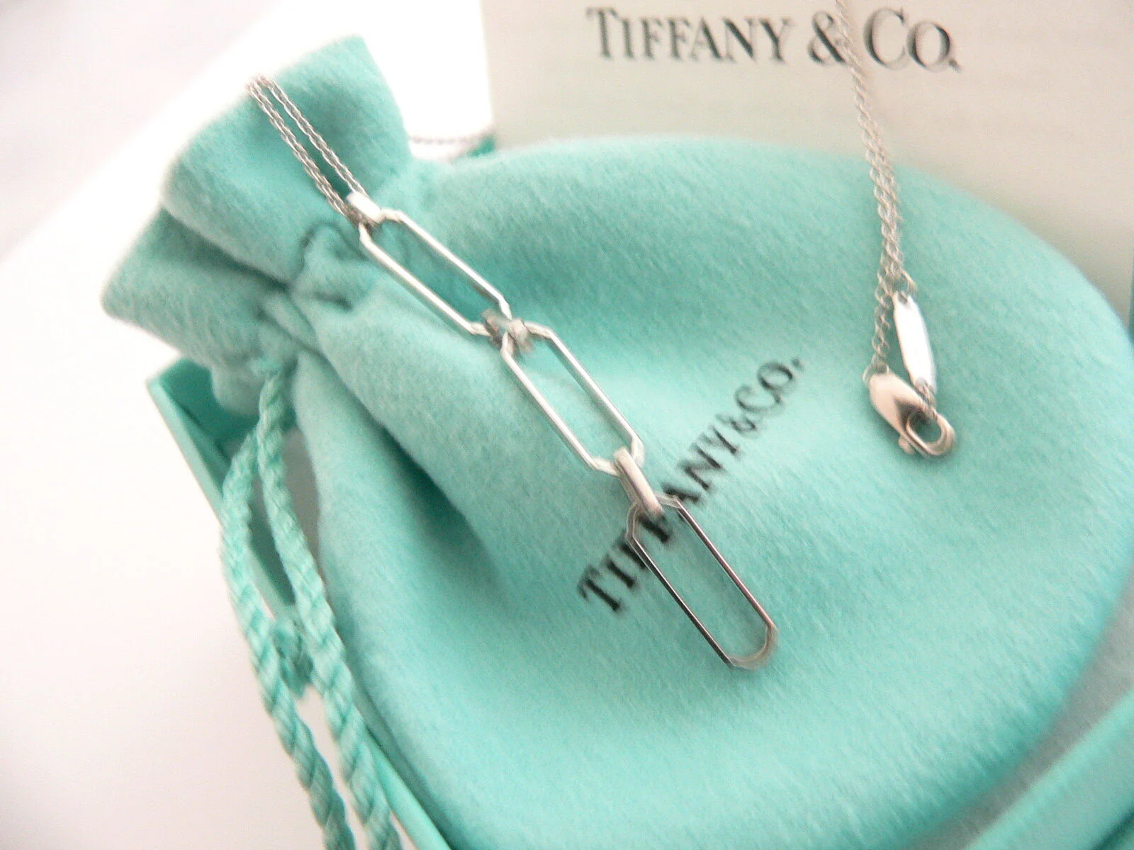 Tiffany & Co 18K Gold Paper Clip Necklace Pendant Charm Gift Pouch Love Dangling