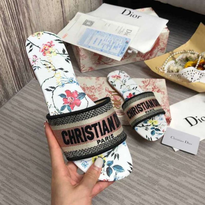 Dior DWAY Slide Slipper Sandals (Replica)
