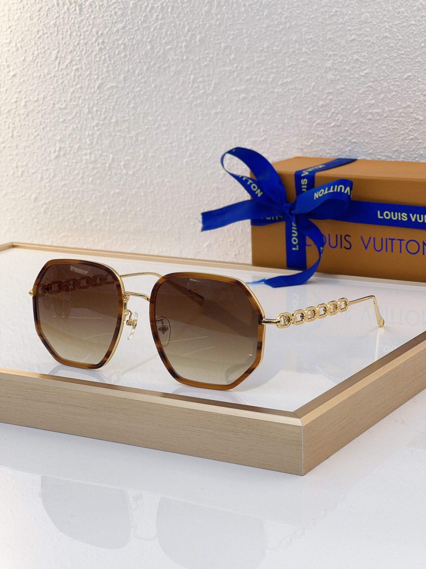 Louis Vuitton LV Sunglasses