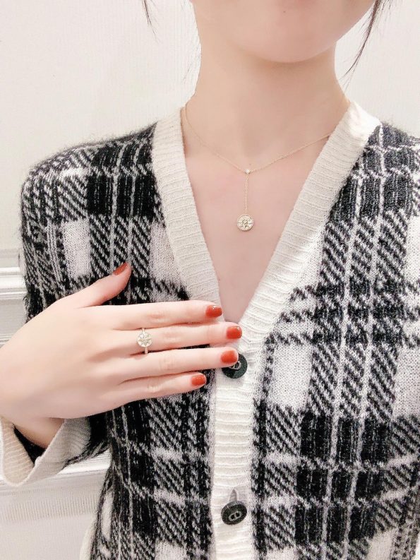 Compass NECKLACE Dupe