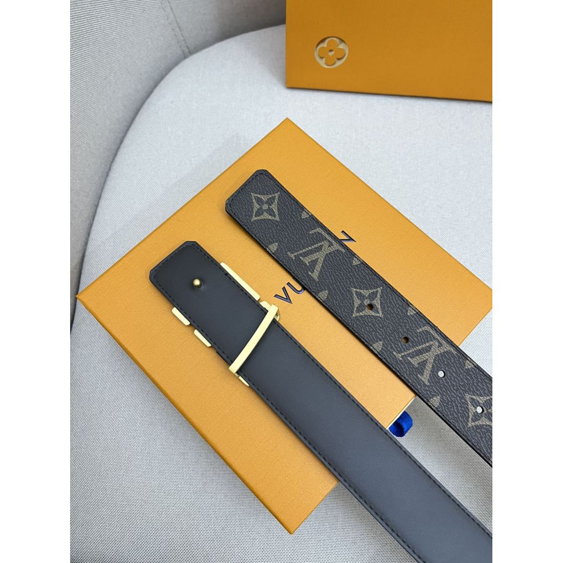 LV Cowhide Men's Belt  40MM