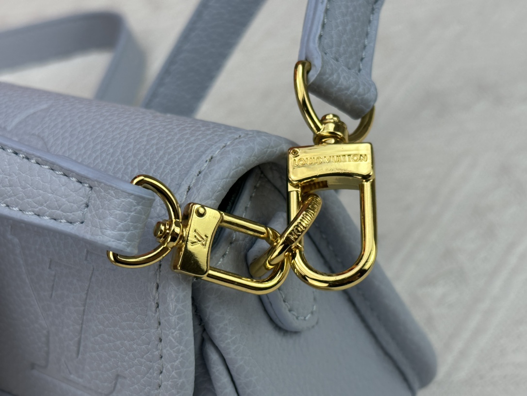 Louis Vuitton Diane M46386 M45985 Shoulder Bag Handbag