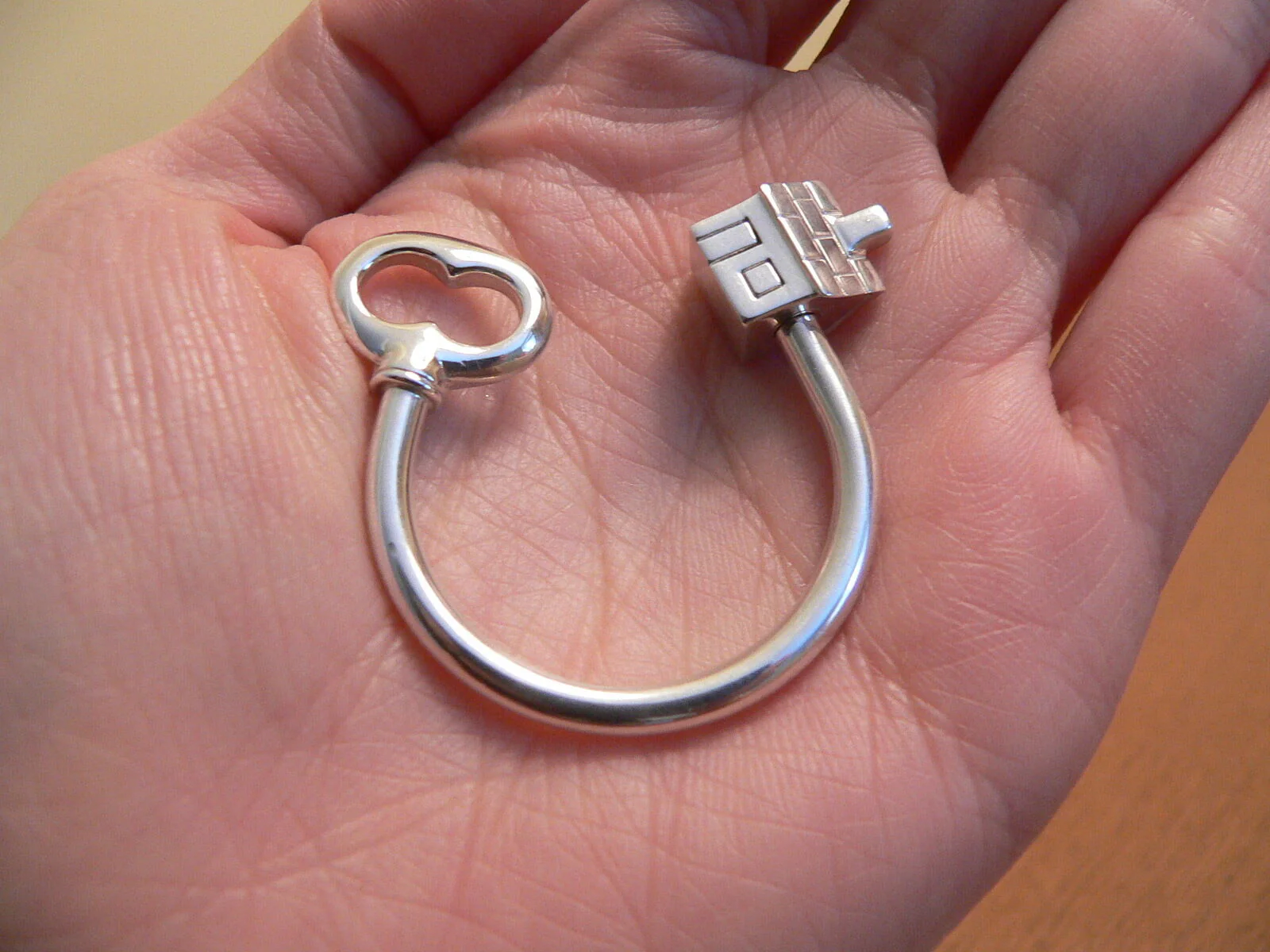 Tiffany & Co Silver House Home Key Ring Keychain Key Chain Housewarming Gift Art