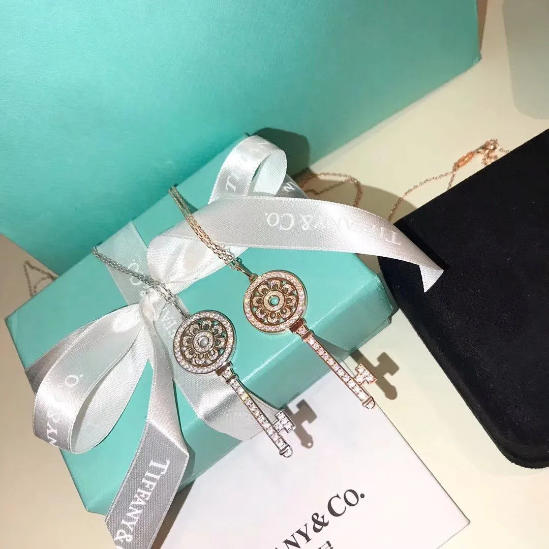 2021 Fashion Tiffany & Co Rose Gold Petals Keys Pendant Sunflower Diamonds Necklace For Womens