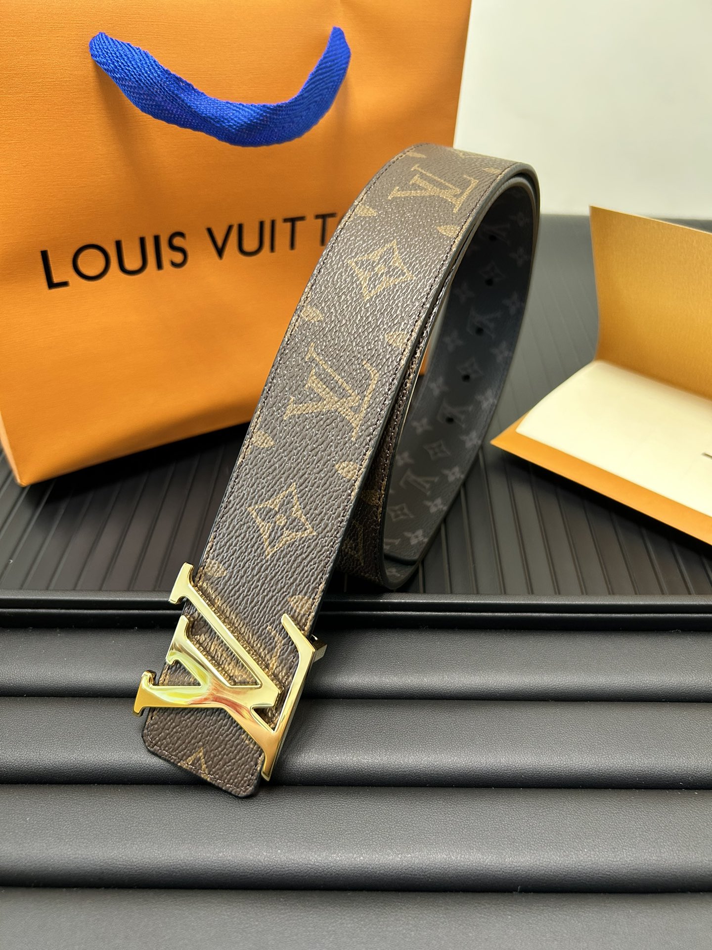 Louis Vuitton LV Leather Belts 1:1 Mirror Version