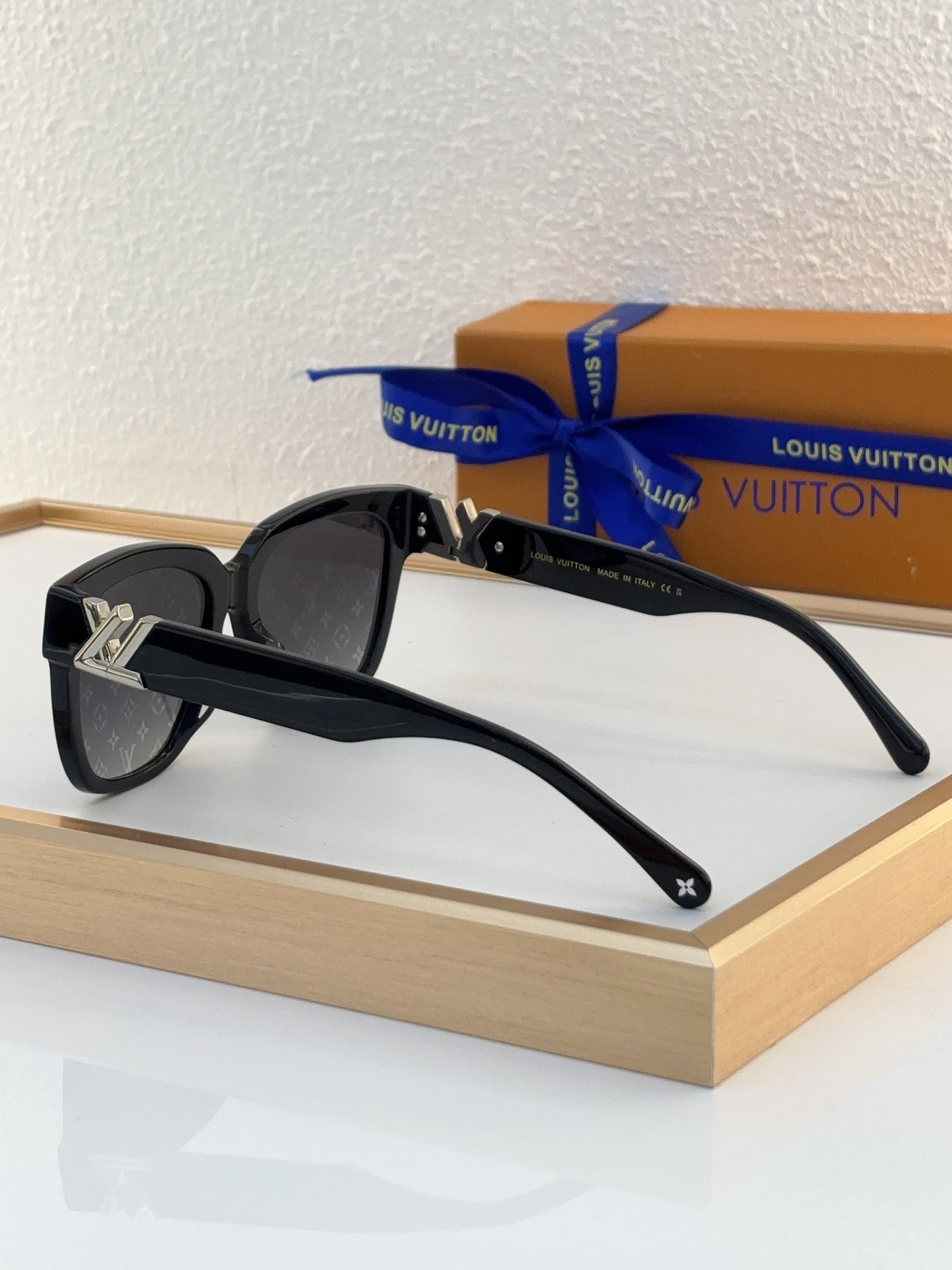 Louis Vuitton LV Sunglasses