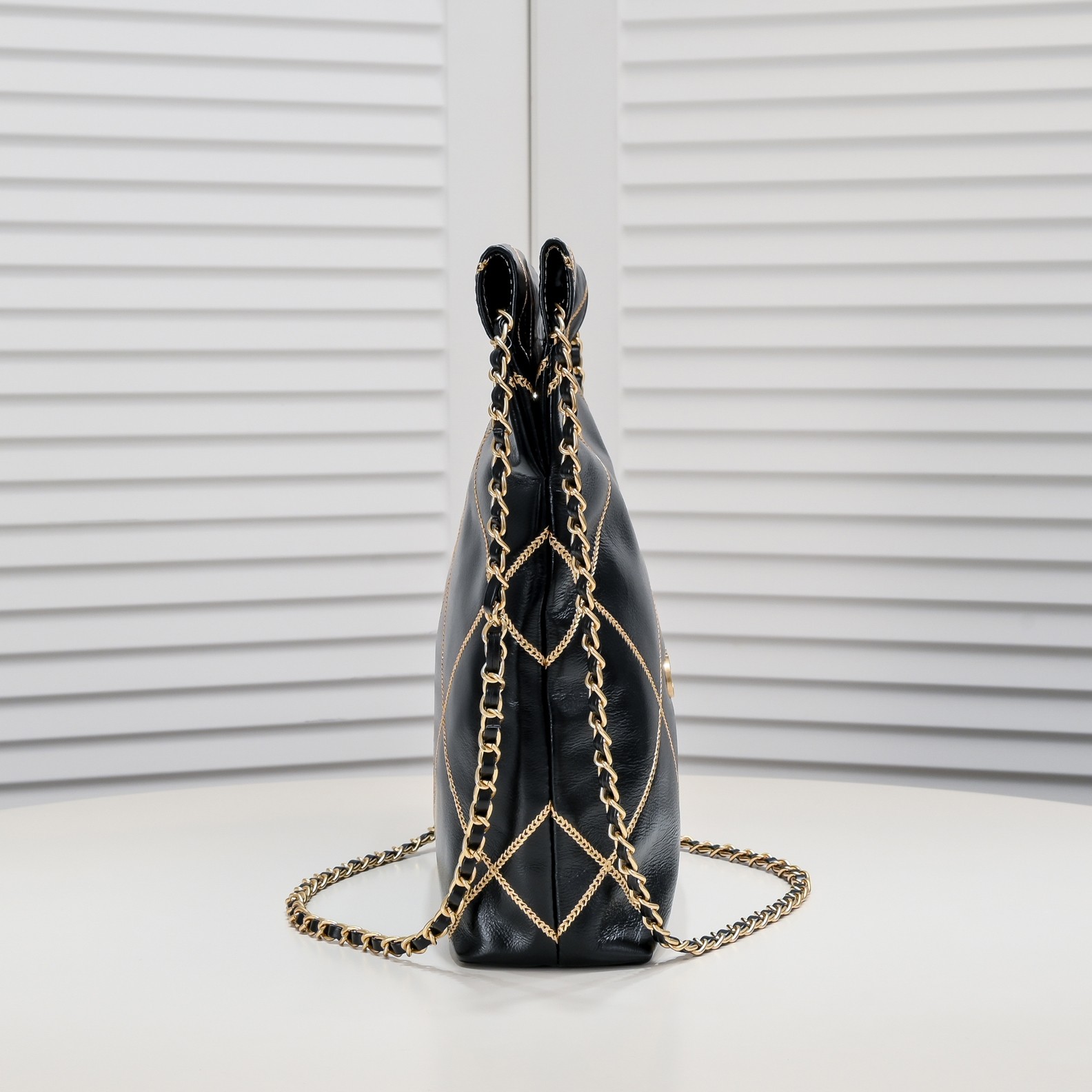 Chanel 22 Bag Pearl Bag Golden Thread Shoulder Bag Handbag