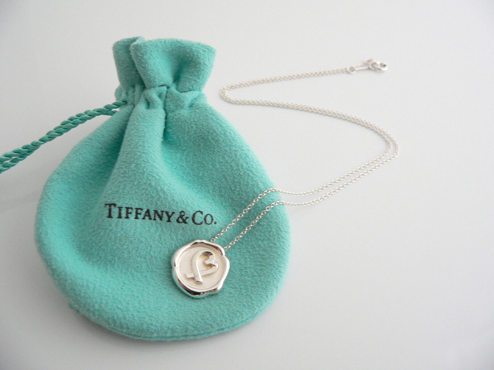 Tiffany & Co Heart Necklace Pendant Charm Chain Gift Silver Picasso Seal of Love