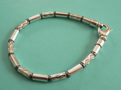 Tiffany & Co Silver Hematite Carved Bead Bracelet Bangle Rare Gift Cool Love