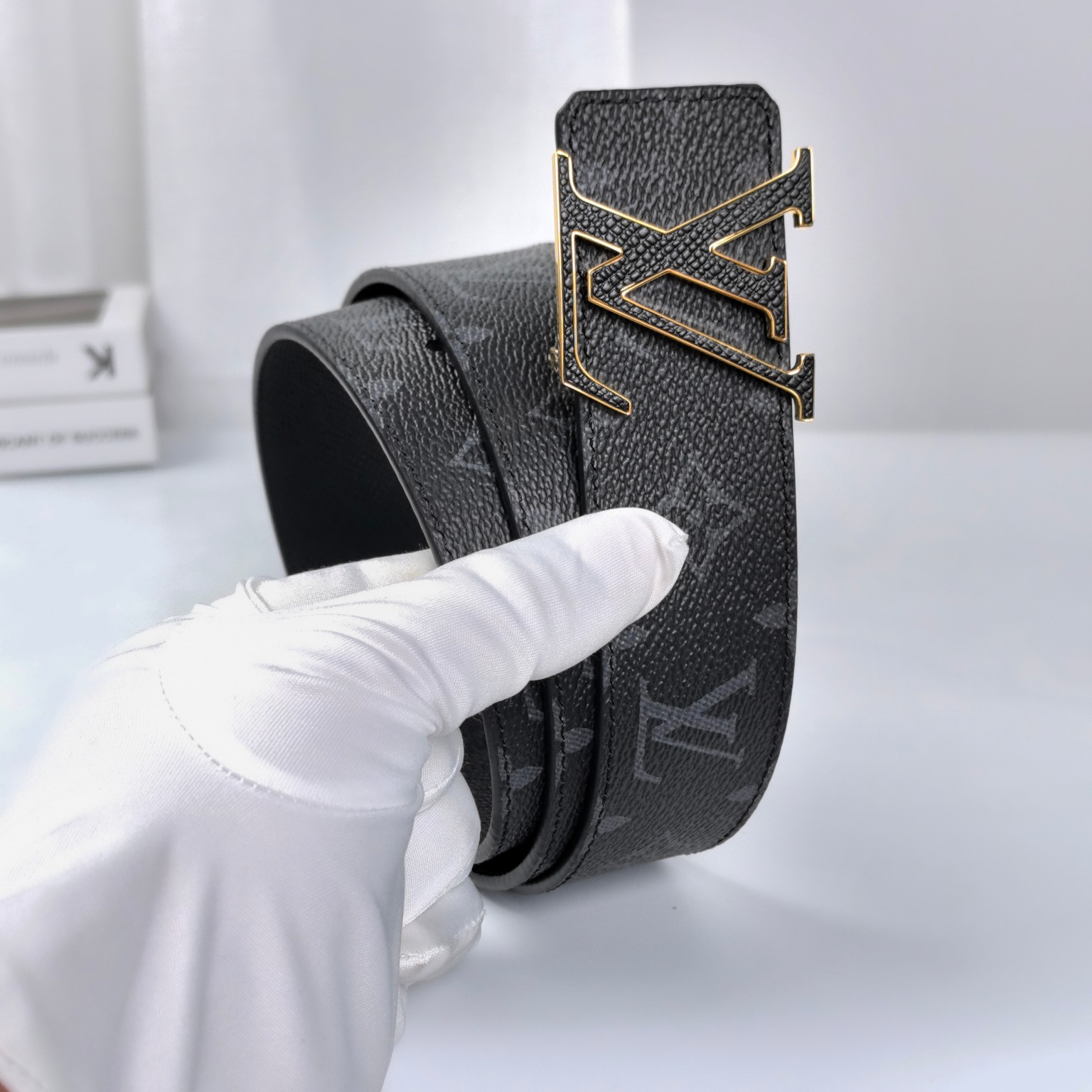 Louis Vuitton LV Leather Belts 1:1 Mirror Version