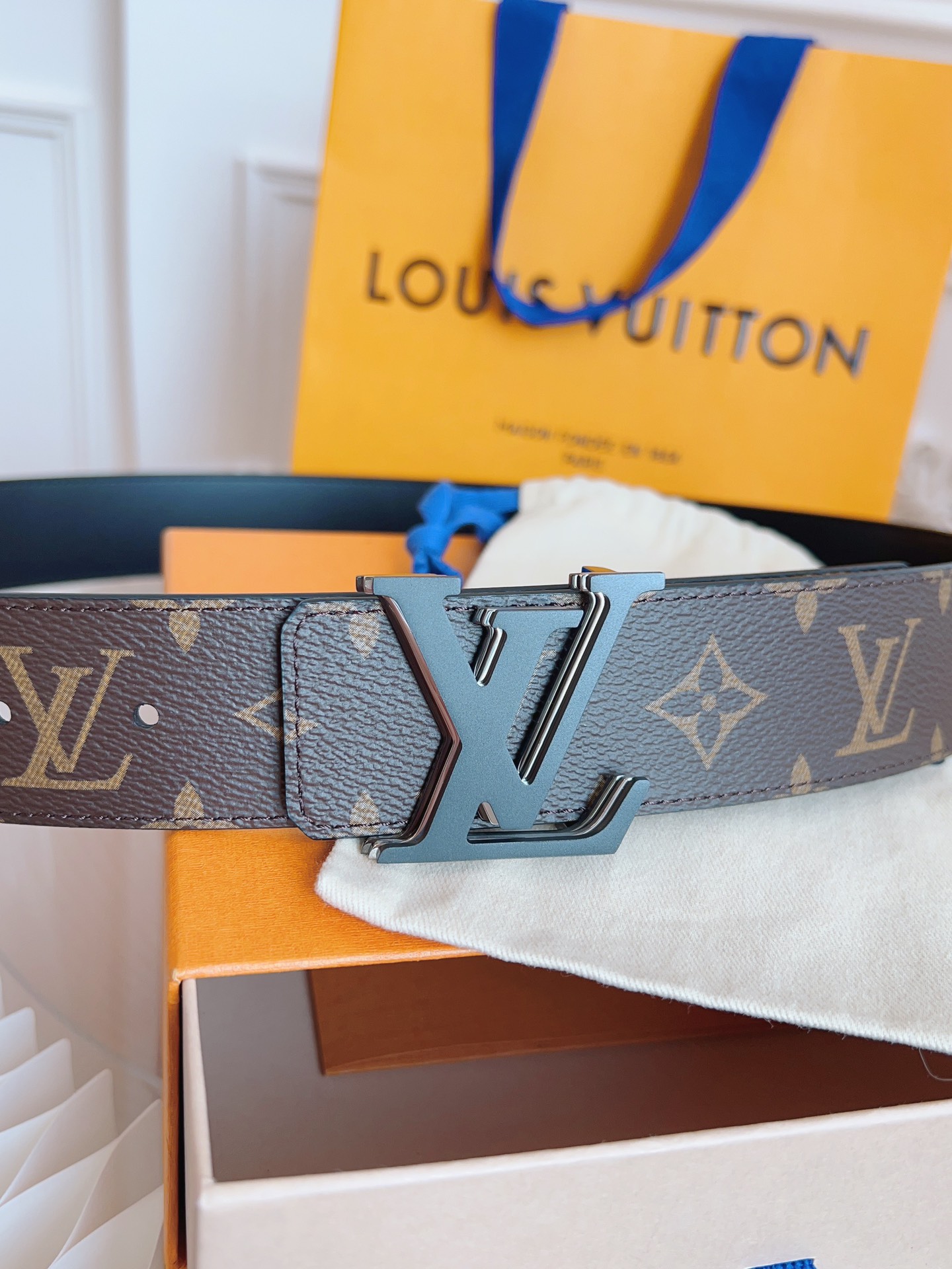 Louis Vuitton LV Leather Belts 1:1 Mirror Version