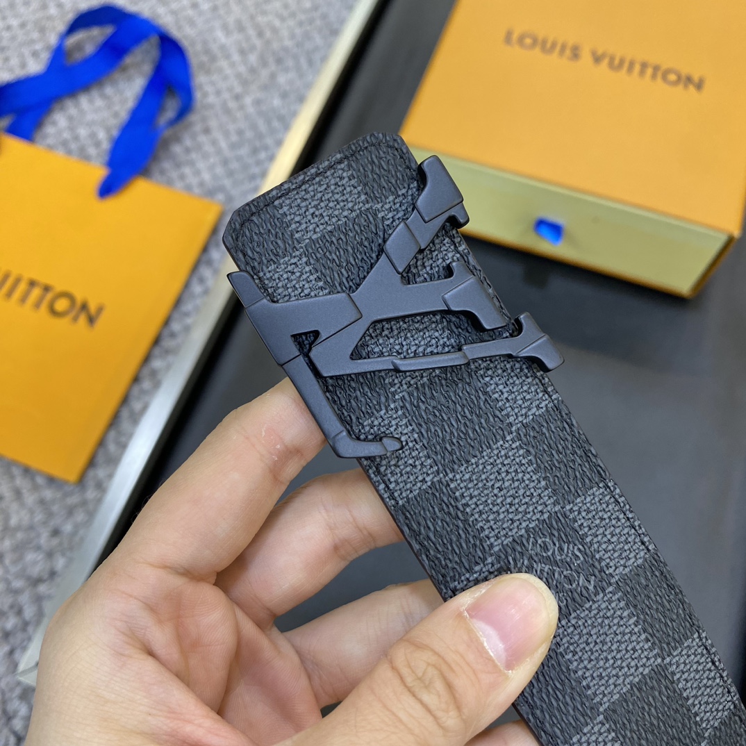 Louis Vuitton LV Leather Belts 1:1 Mirror Version