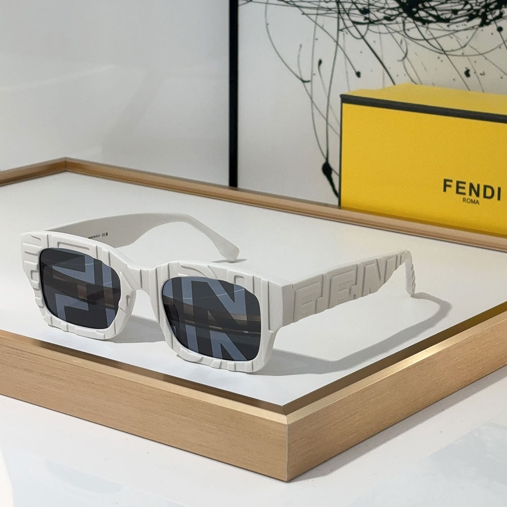 Fendi Full frame Logo Sunglasses Top quality （Replica）