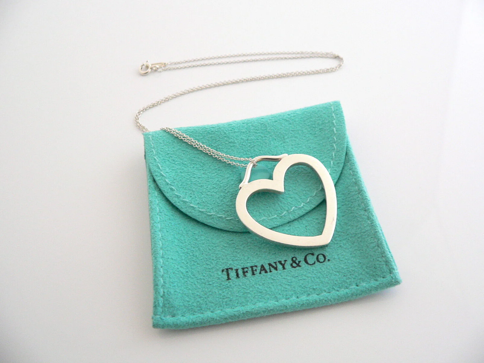 Tiffany & Co Silver Heart Necklace Pendant Charm Chain Gift Pouch Love