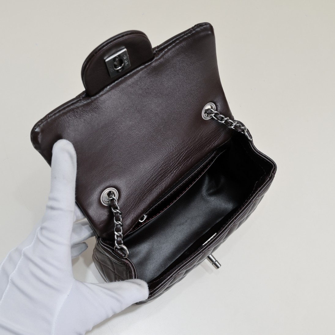 Chanel Cross Body Metal Ball Chain Shoulder Bag Handbag