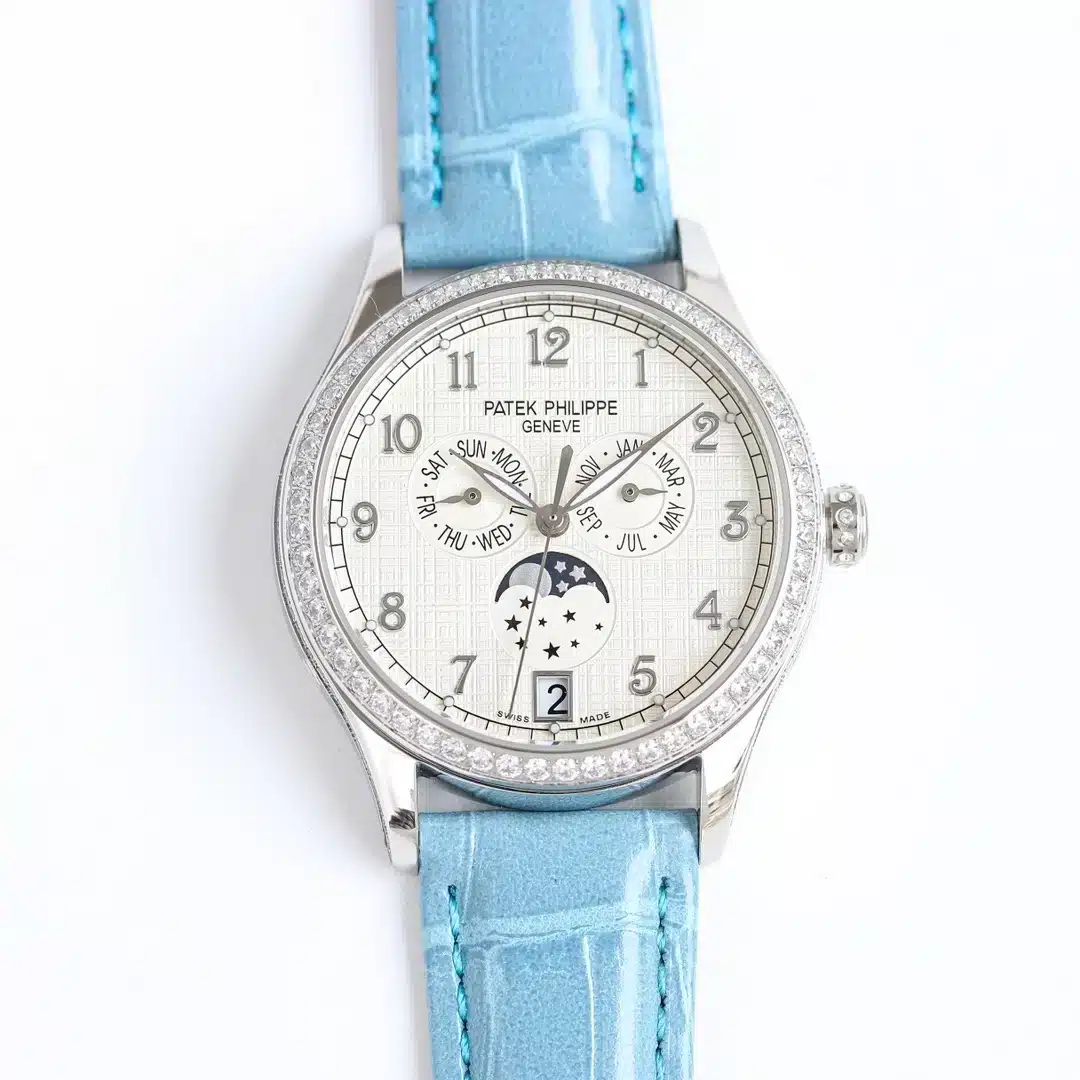 Complications 4947R ANNUAL CALENDAR, MOON PHASES.  38 mm,Steel,