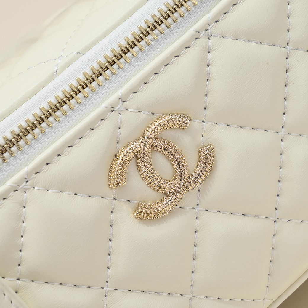 Chanel Pearl Handle Box Bag Makeup Shoulder Bag Handbag