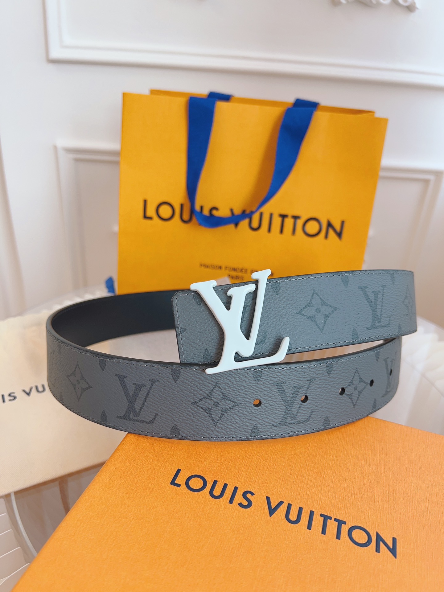 Louis Vuitton LV Leather Belts 1:1 Mirror Version