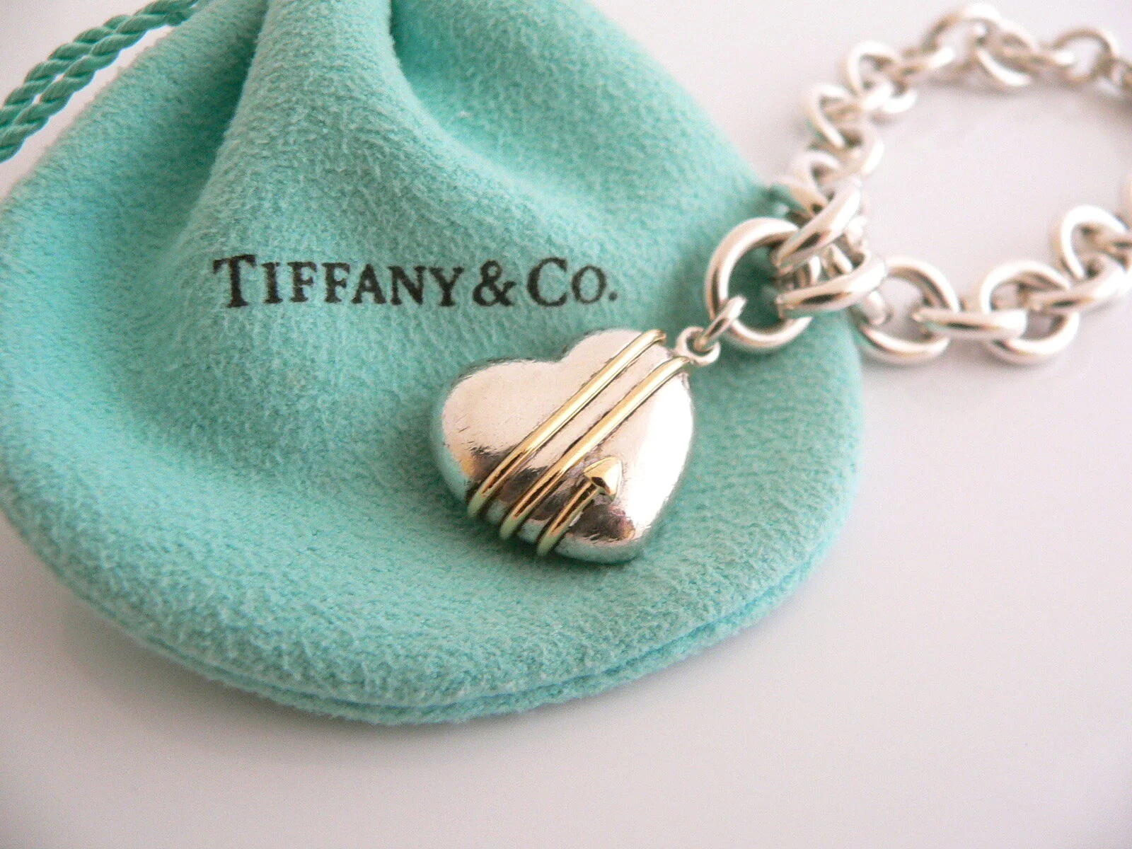 Tiffany & Co Silver 18K Gold Heart Arrow Charm Dangle Bracelet Bangle Gift Pouch