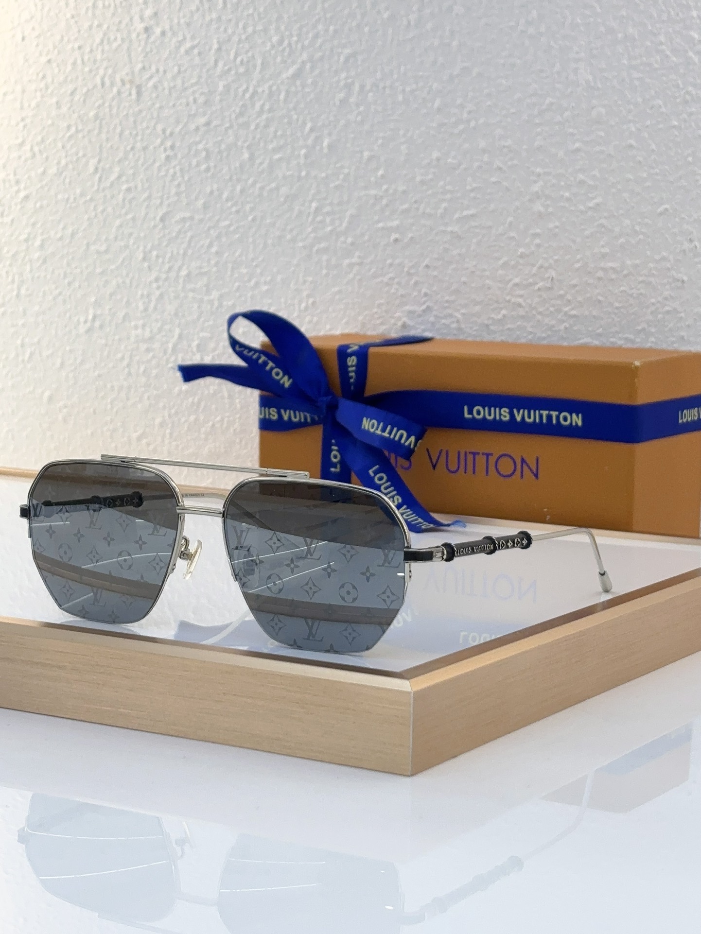 Louis Vuitton LV Sunglasses