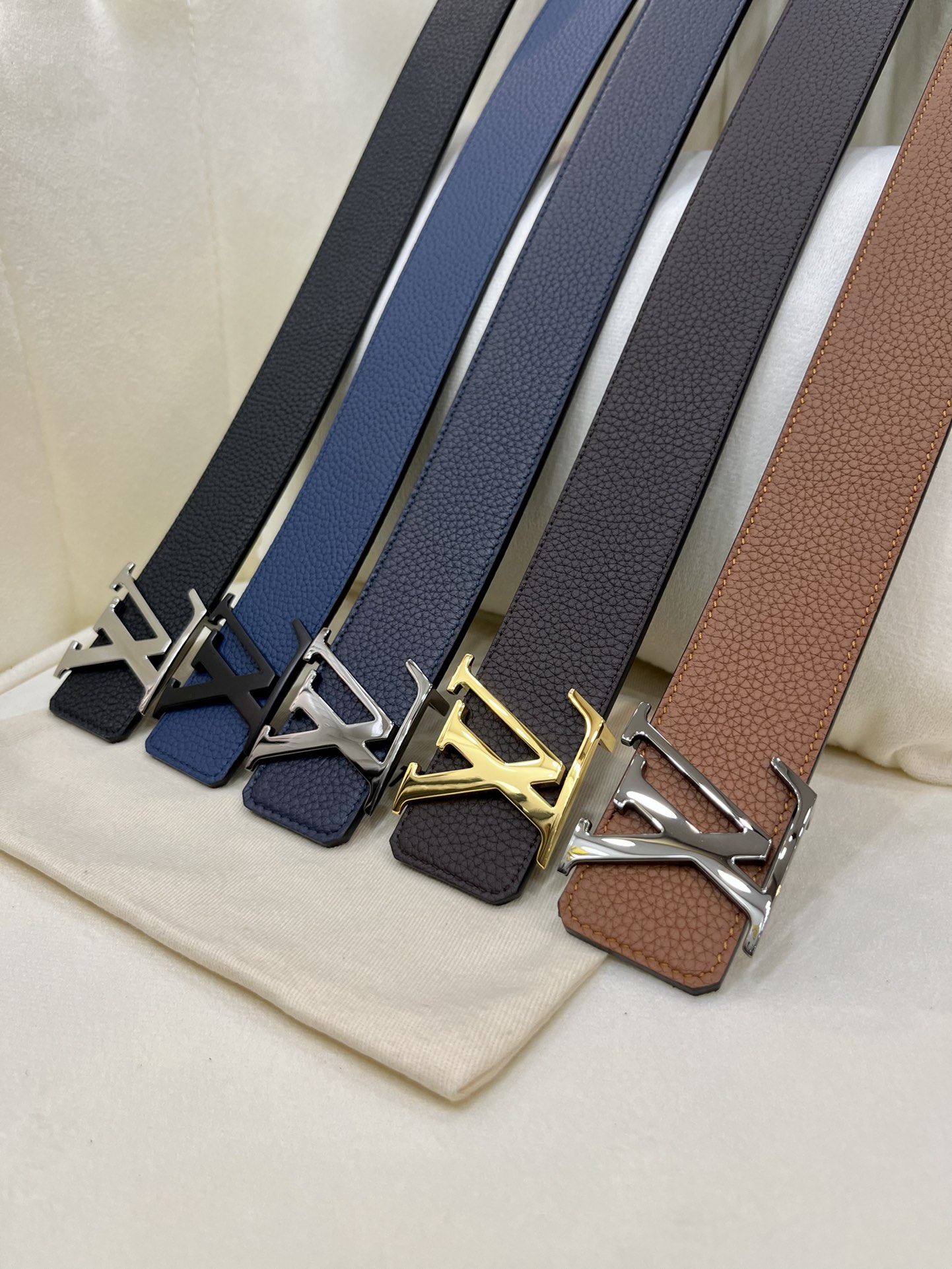 Louis Vuitton LV Leather Belts 1:1 Mirror Version