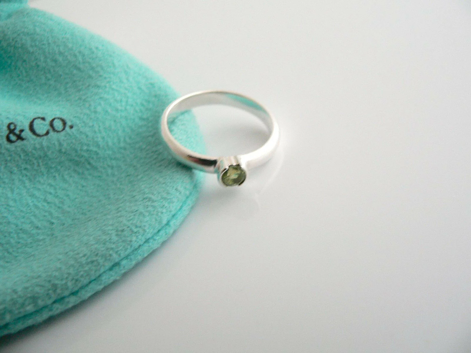 Tiffany & Co Silver Peridot Gemstone Ring Square Stacking Band Sz 6.75 Gift Love