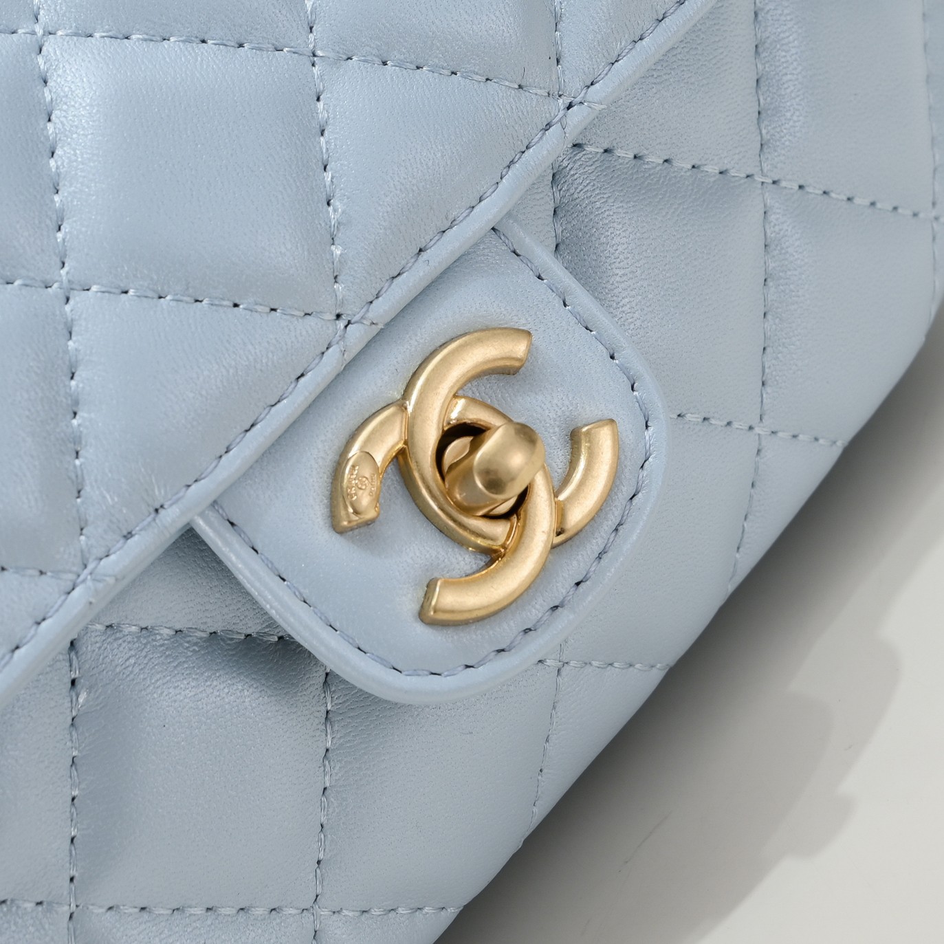 Chanel Coco Handle Shoulder Bag Handbag