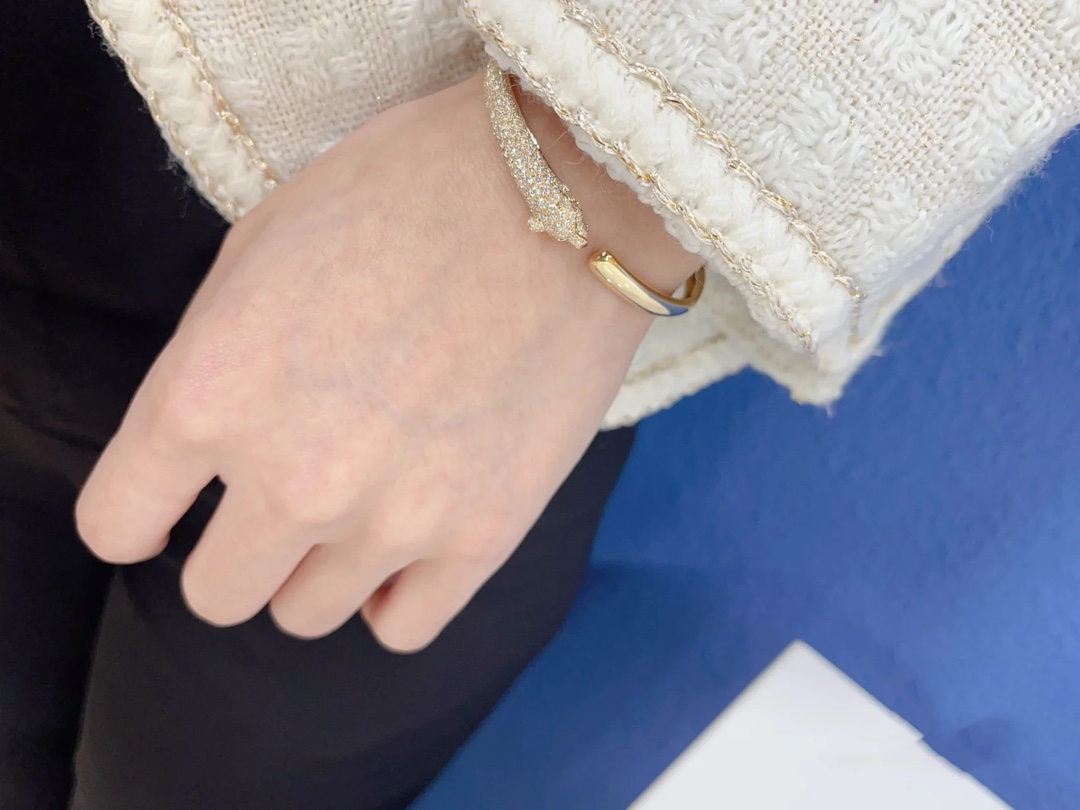 PANTHÈRE DE CARTIER BRACELET