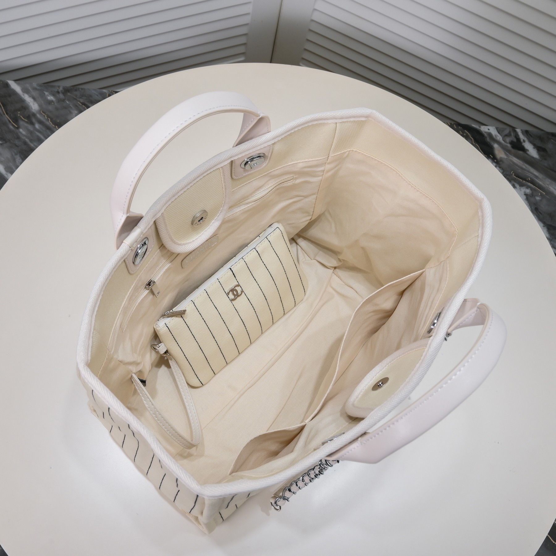 Chanel Cruise Chain Canvas Beach Bag Shopping bag Tote Shoulder Bag Handbag