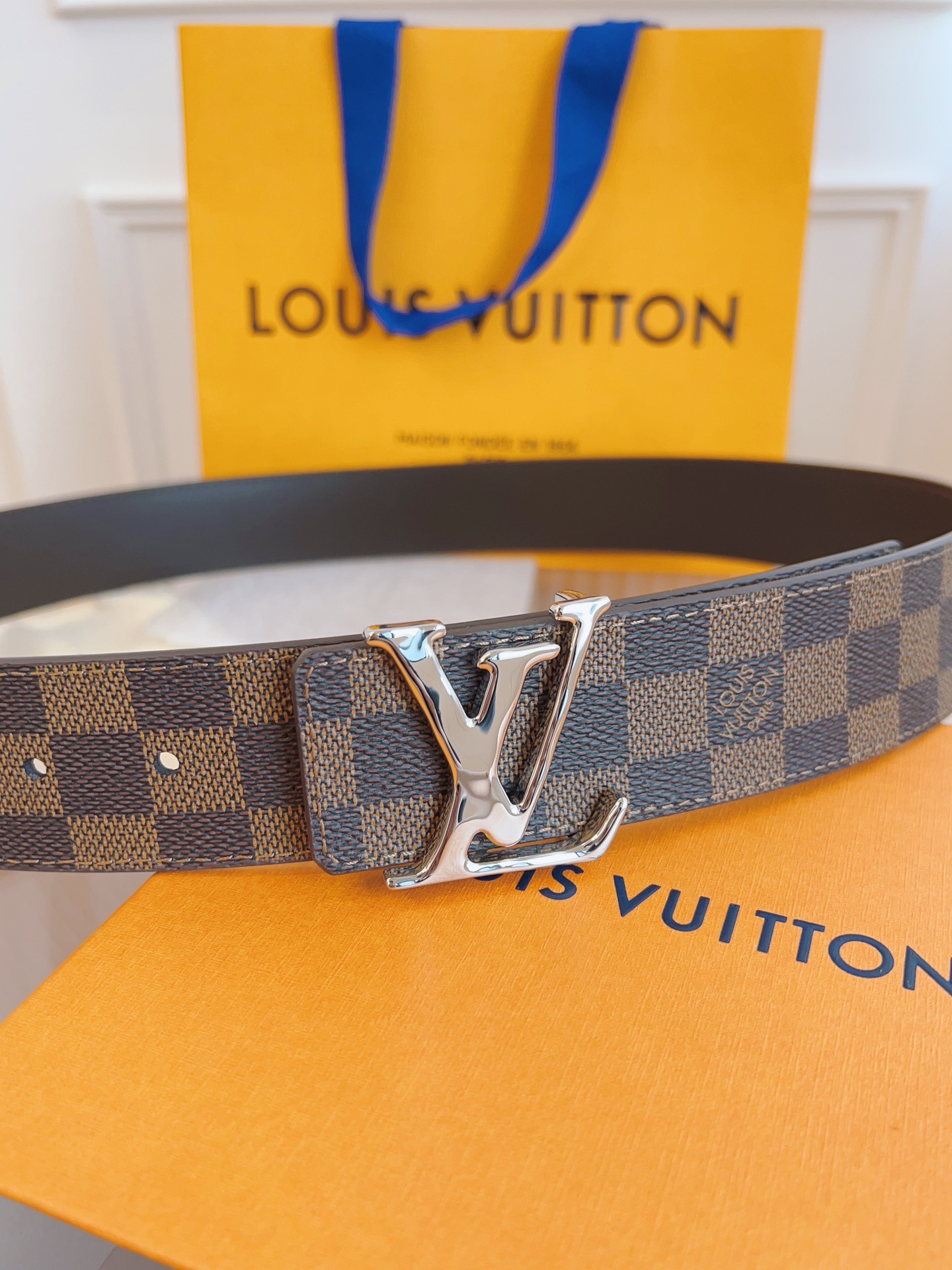 Louis Vuitton LV Leather Belts 1:1 Mirror Version