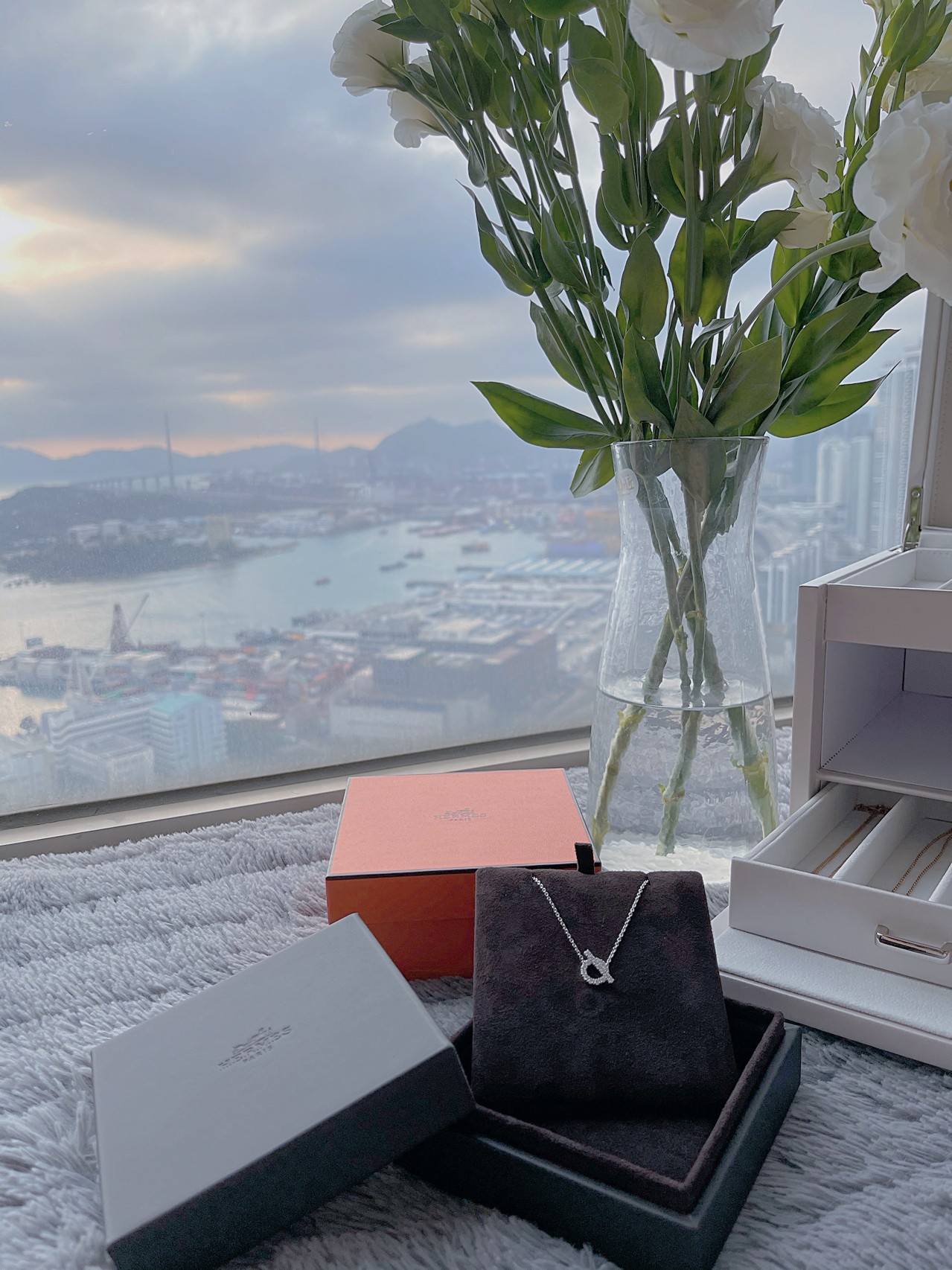 Hermes Q-Shape Necklace with Diamonds