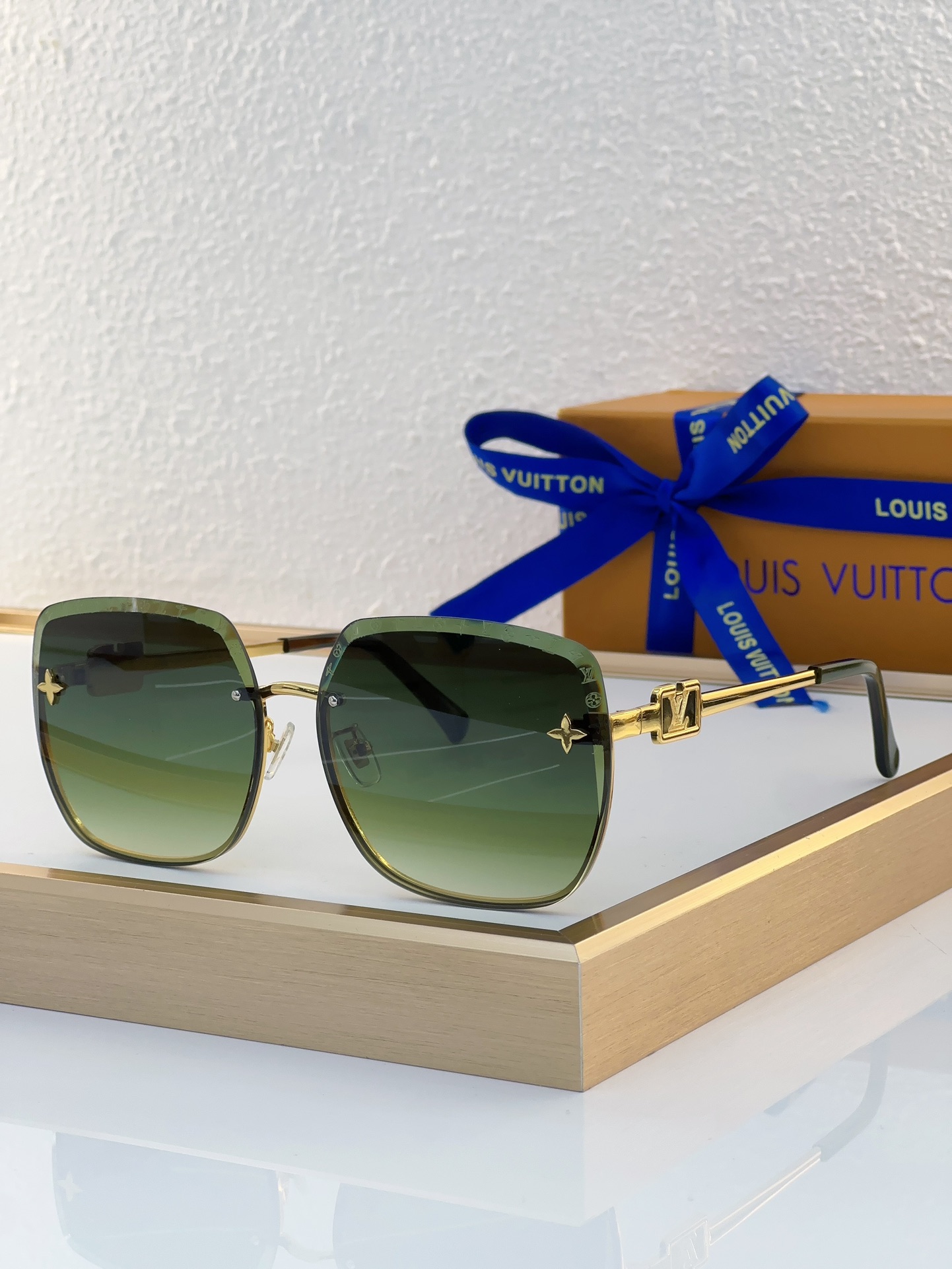 Louis Vuitton LV Sunglasses