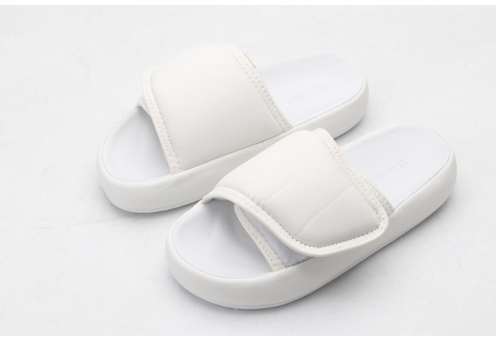 Yeezy Slide 4