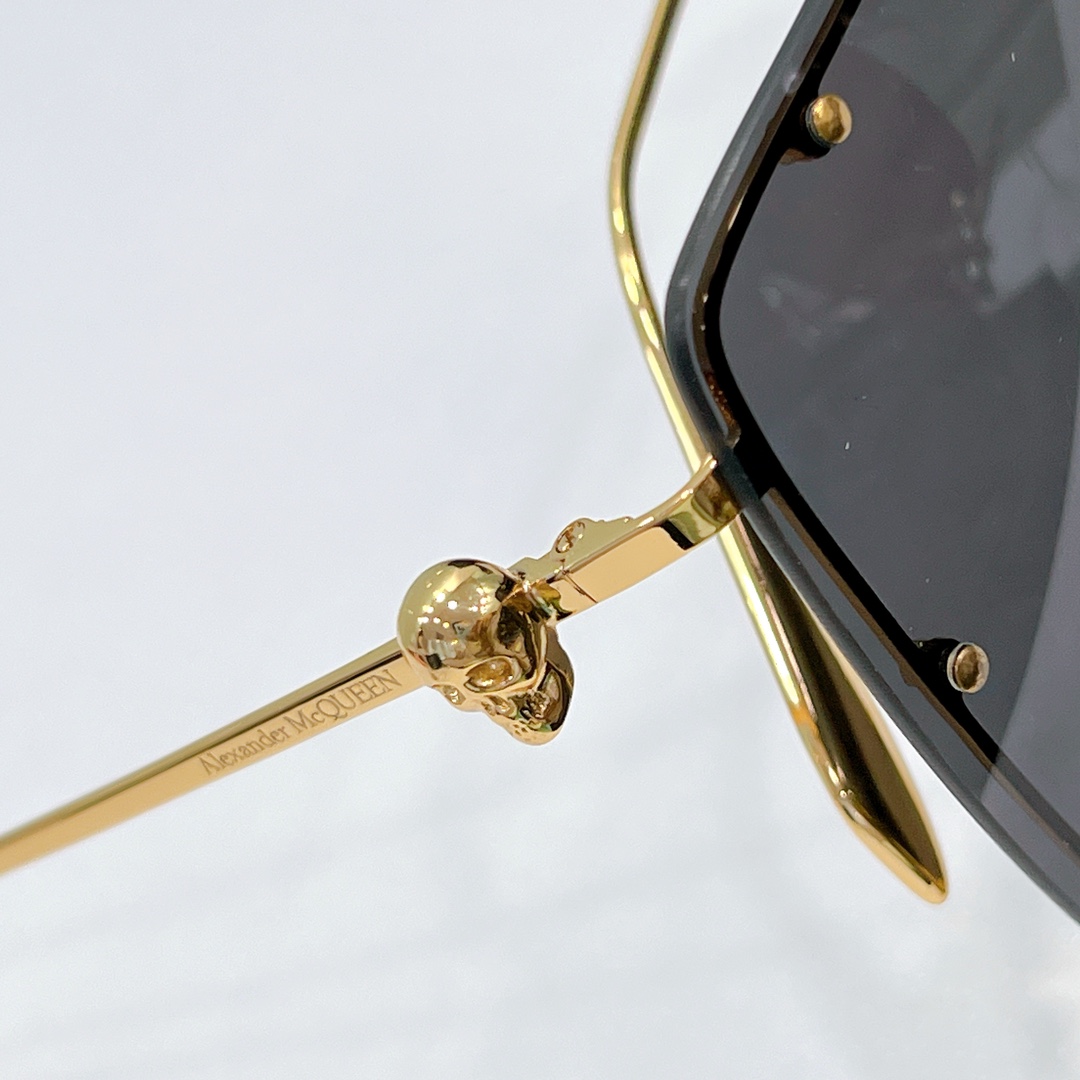 Alexander McQueen Sunglasses