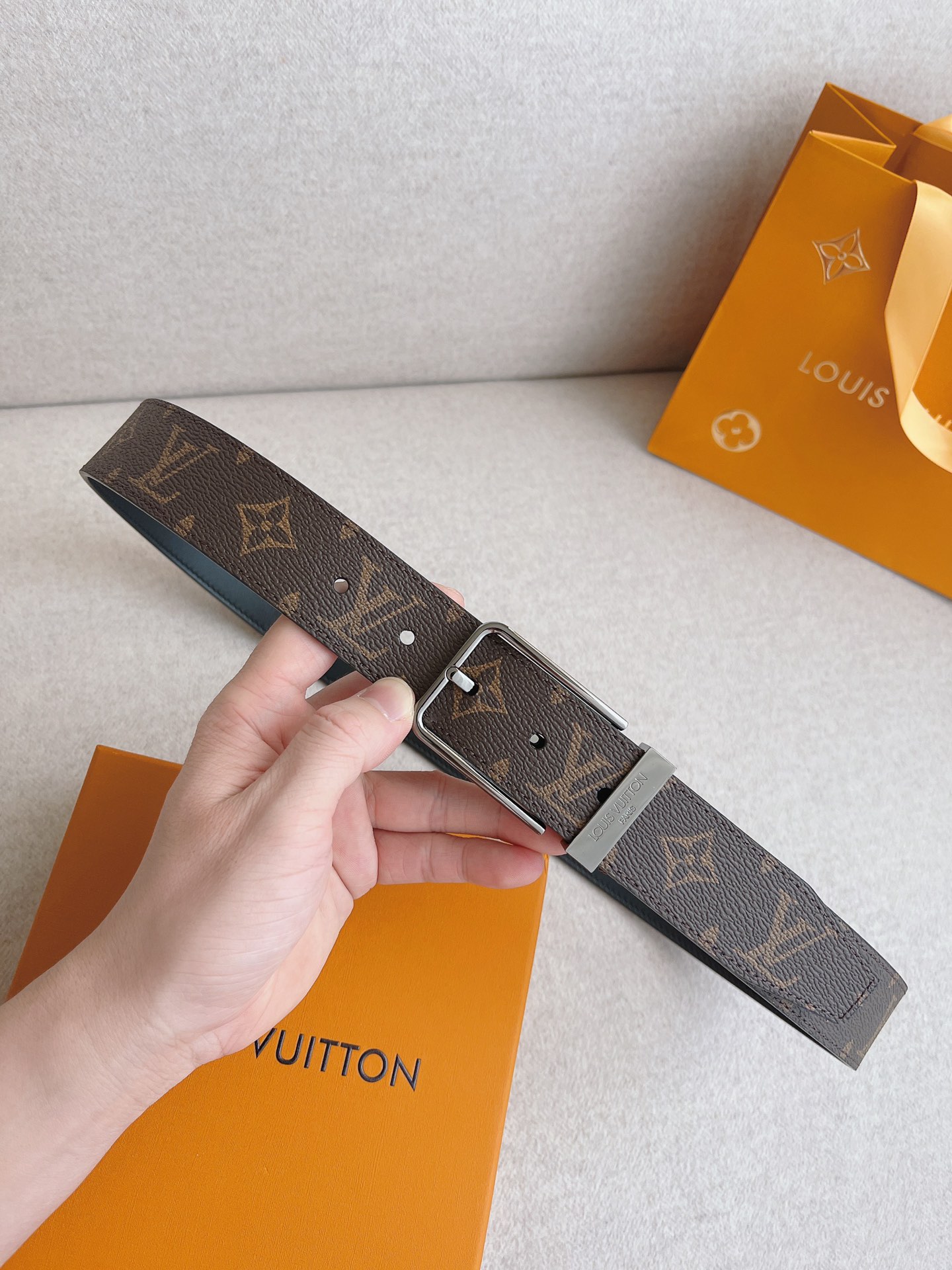 Louis Vuitton LV Leather Belts 1:1 Mirror Version
