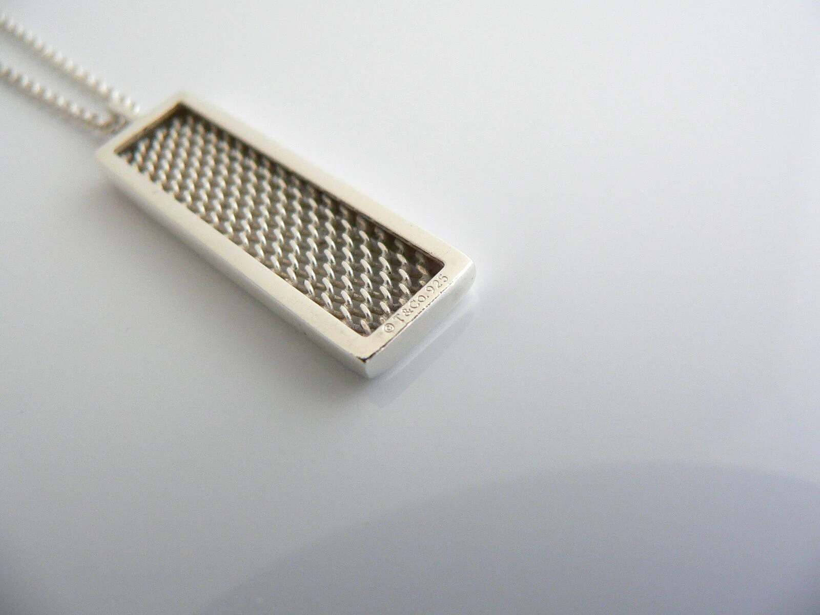 Tiffany & Co Rectangle Mesh Dangling Necklace Pendant 18 Inch Chain Jewelry Gift