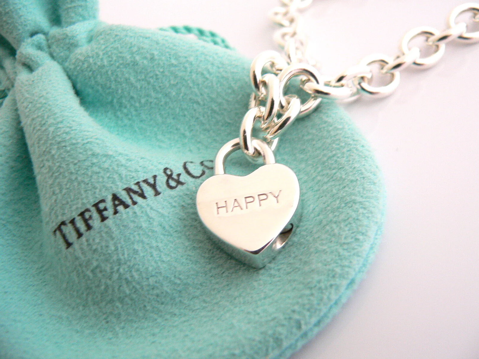 Tiffany & Co Silver HAPPY Heart Padlock Bracelet Bangle Charm Gift Pouch Love