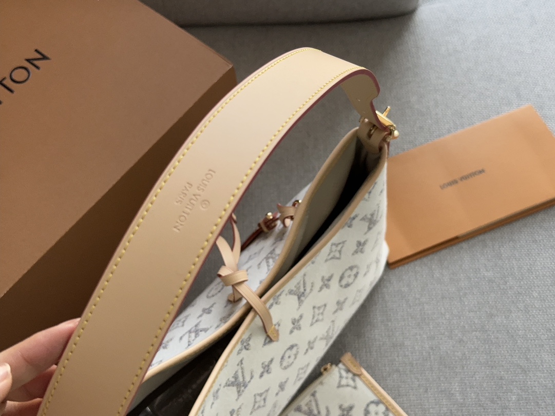 Louis Vuitton CarryAll M24707 M46203 M46197 Shoulder Bag Handbag