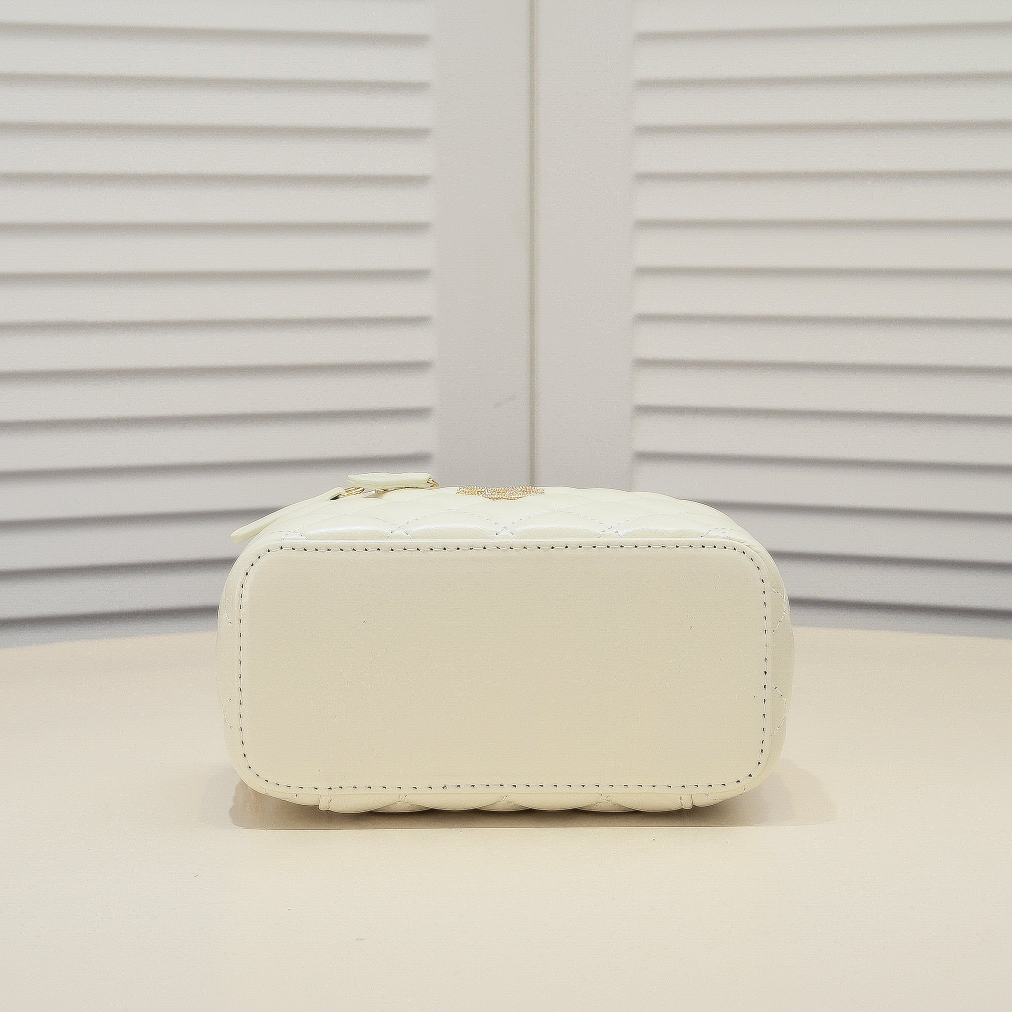 Chanel Pearl Handle Box Bag Makeup Shoulder Bag Handbag