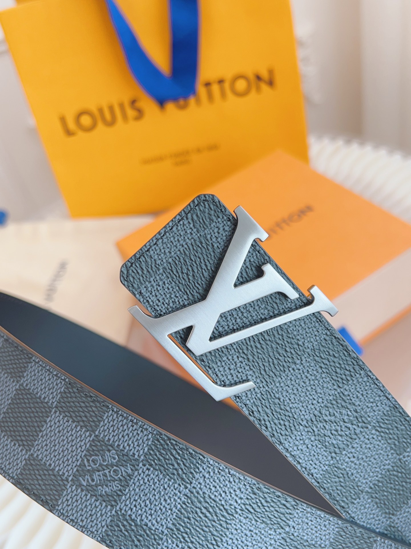 Louis Vuitton LV Leather Belts 1:1 Mirror Version