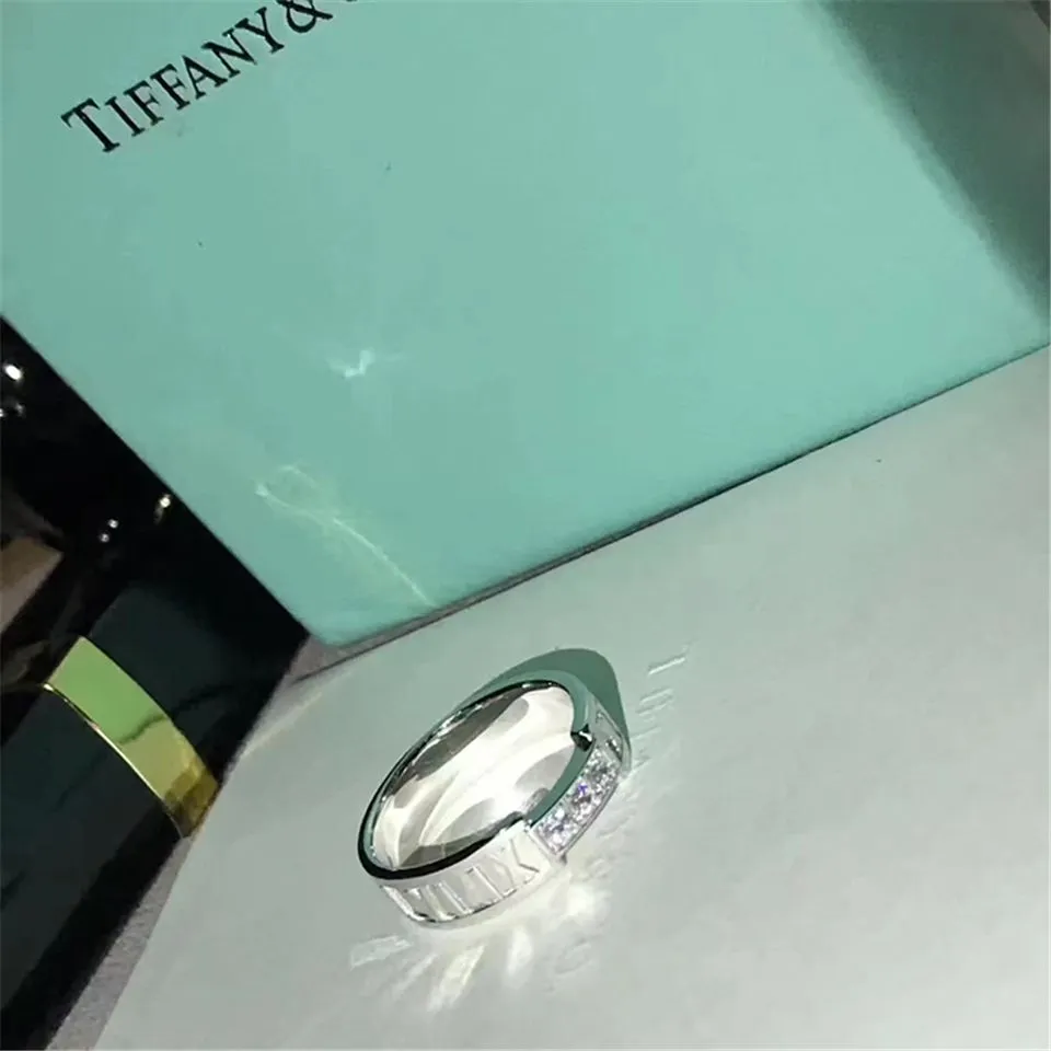 New Tiffany Atlas Band With Three Crystals Individual Style For Gift Dubai Price GRP07933