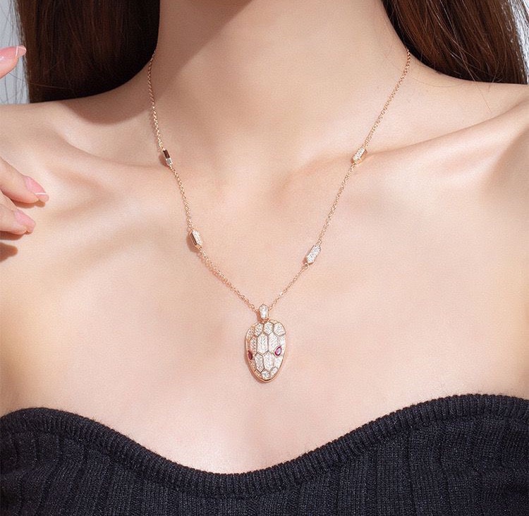 Bvlgari SERPENTI NECKLACE