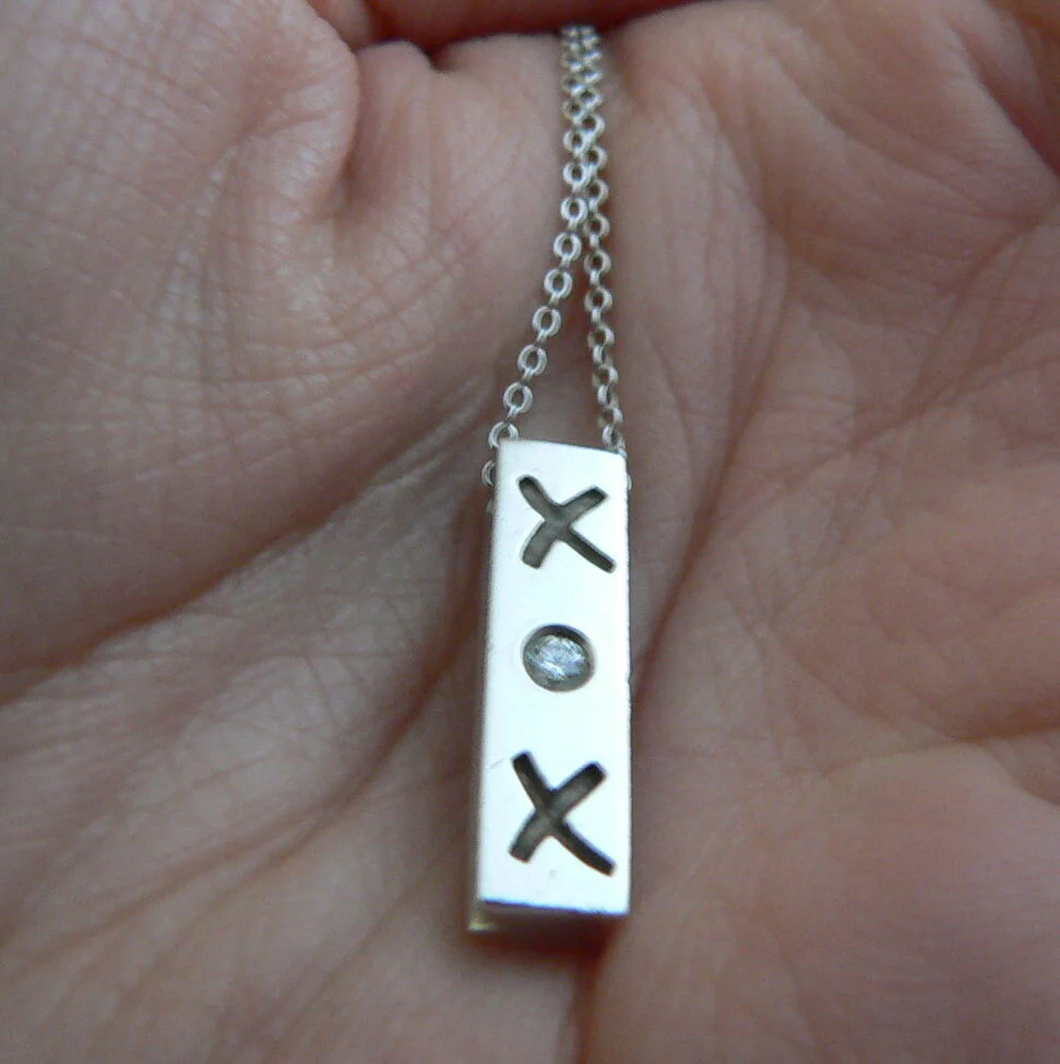 Tiffany & Co Silver Diamond Bar Hugs & Kiss Necklace Pendant Charm 16.5 In Gift