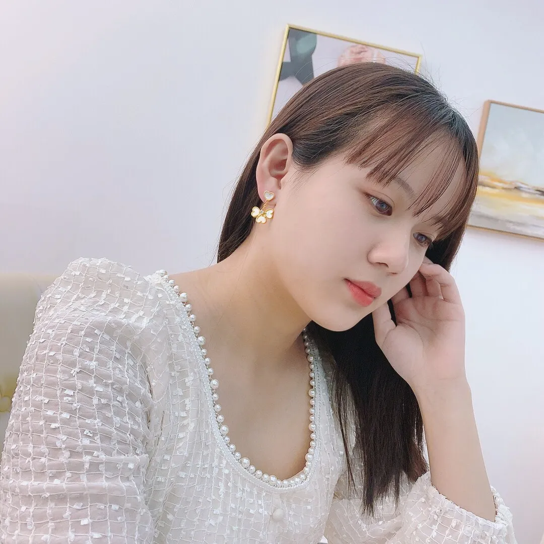 Van Cleef & Arpels Sweet Alhambra Effeuillage Earrings