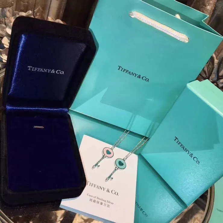Knock-off Stylish Tiffany Keys Elegant Blue Enamel Heart Key Pendant Womens Sterling Silver Necklace Blue/Pink GRP09581